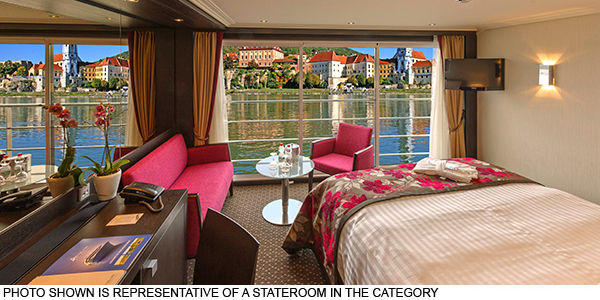 Panorama Suite Cat A - Sapphire Deck Forward Photo