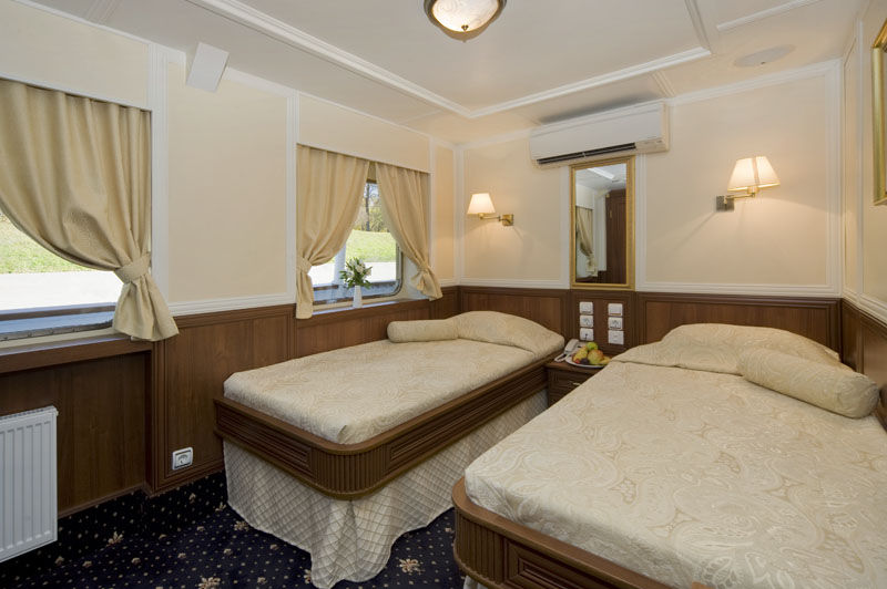 Deluxe Stateroom Twin Photo