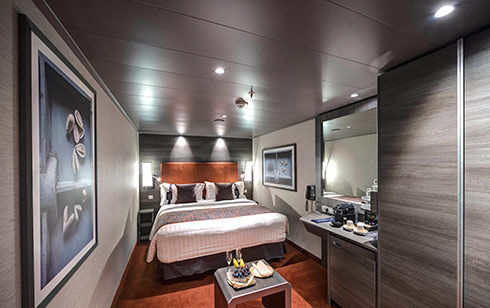 Yacht Club Interior Suite ( Module 17 Sqm - Decks 14-16    ) Photo