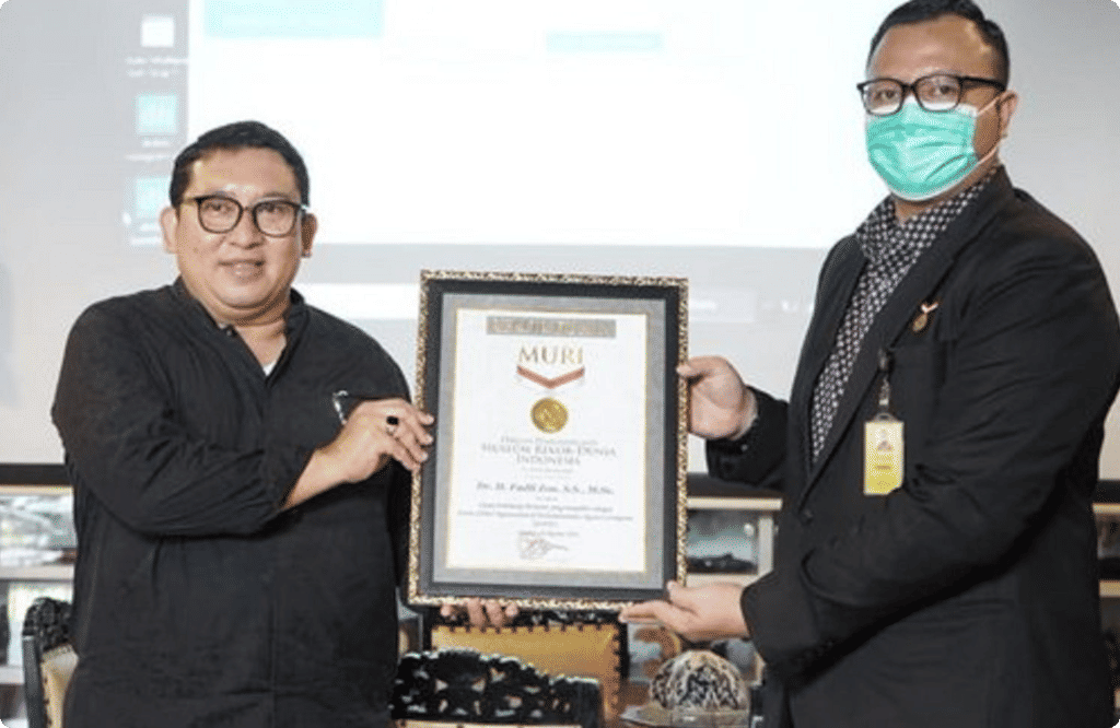 Mengenal Perbedaan Sertifikat dan Piagam Biar Kamu Tidak Salah Sangka 4 4 Lalu, apa saja kah perbedaan sertifikat dan piagam? Untuk lebih jelasnya, simak uraian dibawah ini. Perbedaan Sertifikat dan Piagam
