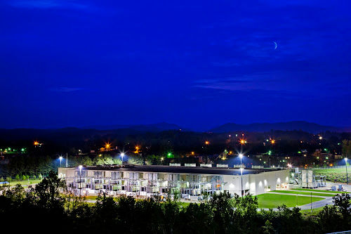 Night falls over our Lenoir, North Carolina data center (29031)