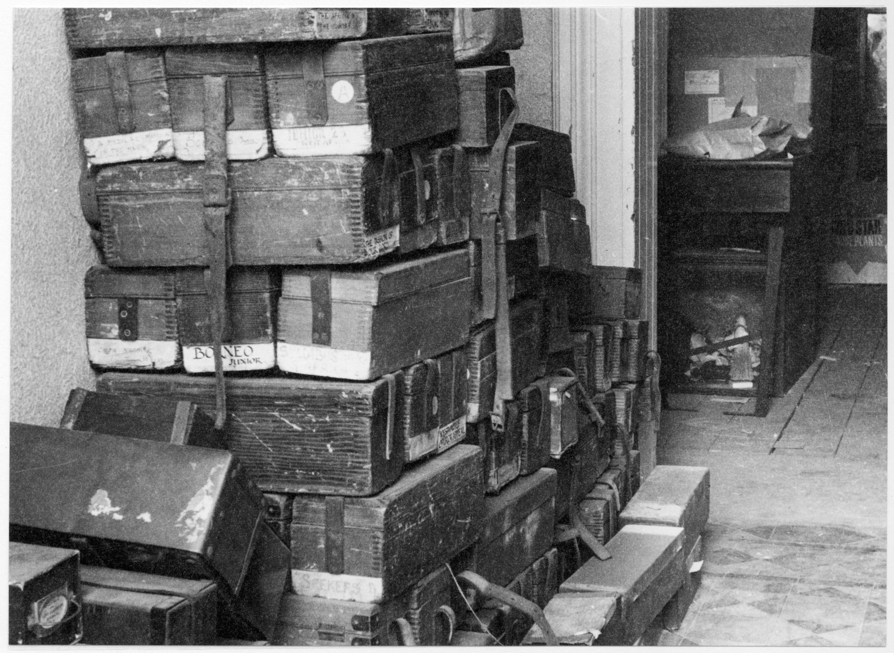 Lantern slides stacked up (29377)