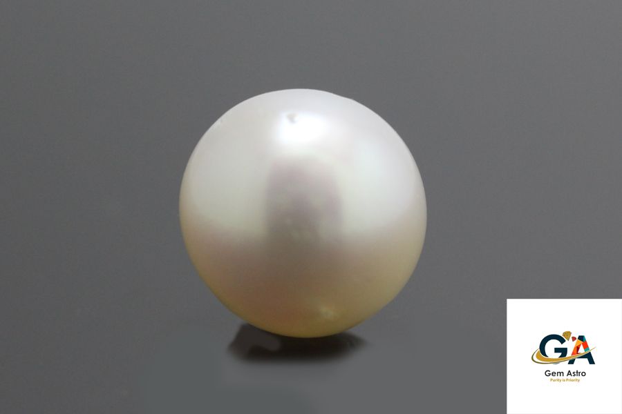 108-1.jpg South Sea Pearl (Moti) 11.45Carat (12.59Ratti) - Image 1