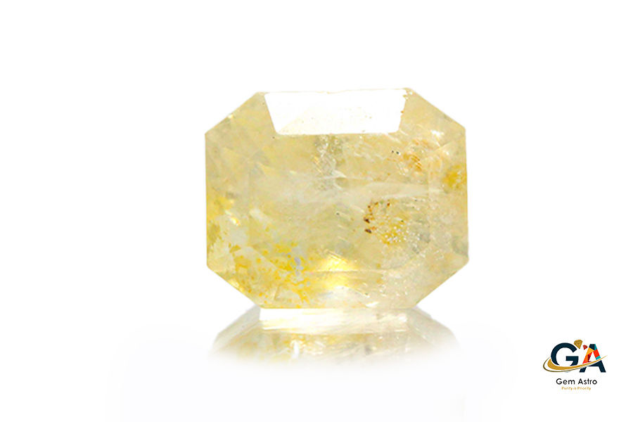 YS301-A.jpg Yellow Sapphire 4.79 Carat (5.26 Ratti) - Image 1