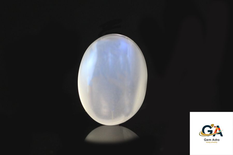 bm11-1.jpg Blue Moonstone 7.67 Carat (8.43 Ratti) - Image 1