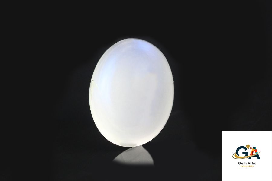 bm14-1.jpg Blue Moonstone 5.84 Carat (6.42 Ratti) - Image 1