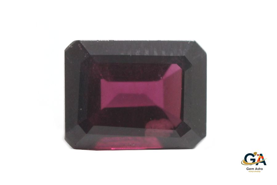 rg11-1.jpg Rhodolite Garnet 2.91 Carat (3.20Ratti) - Image 1