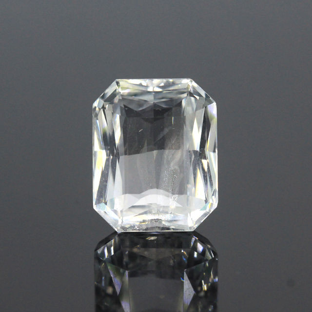 WS19 (2) Natural Ceylon White Sapphire (Safed Pukhraj) 6.10 Carat (6.71 Ratti) - Image 1