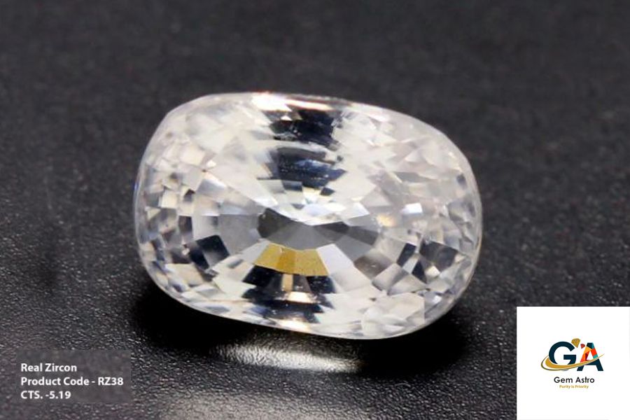 rz38-1.jpg Real Zircon 5.19 Carat (5.70 Ratti) - Image 1