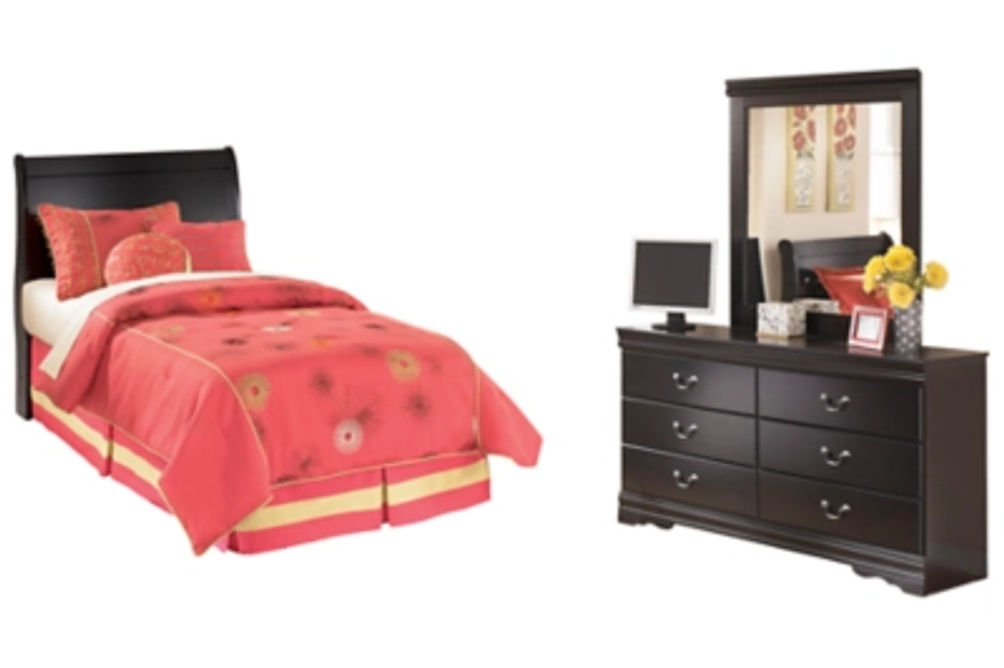 Huey Vineyard Twin Sleigh Headboard, Dresser and Mirror