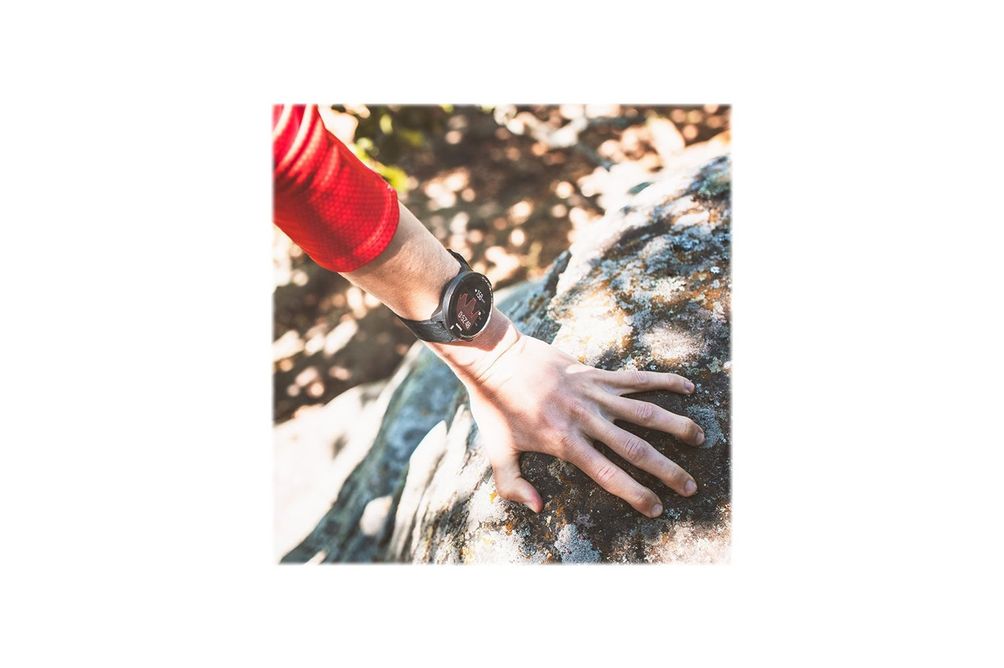 SUUNTO - 9 Titanium Outdoor/Sports Adventure Tracking Connected Watch with GPS/HR - Black