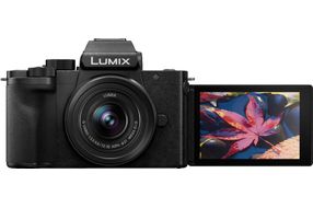 Panasonic - LUMIX G100 Mirrorless Camera for Photo, 4K Video and Vlogging, 12-32mm Lens - DC-G100KK