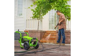 Greenworks - Electric Pressure Washer up to 3000 PSI at 2.0 GPM Combo Kit with short gun, mitts, an