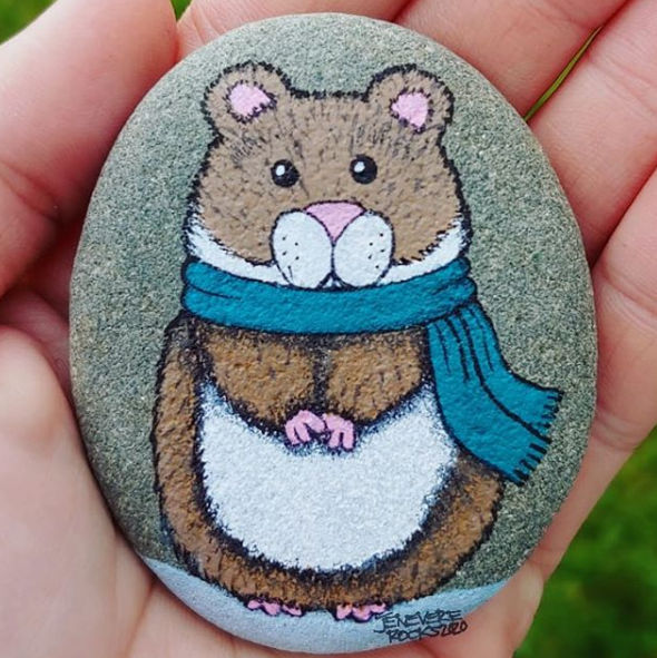 75+ of the Best Christmas Painted Rocks of Instagram 24 hamster%20in%20a%20scarf%20by%20jenevererocks