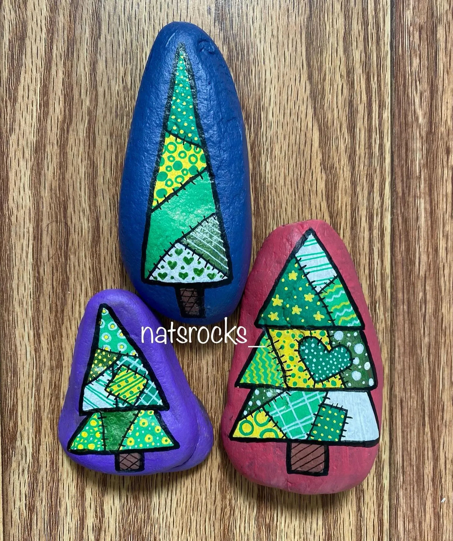75+ of the Best Christmas Painted Rocks of Instagram 38 christmas tree painted rocks