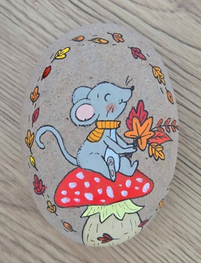 40 Cozy Autumn Rock Painting Ideas to Fall In Love With 23 fall mouse painted rock