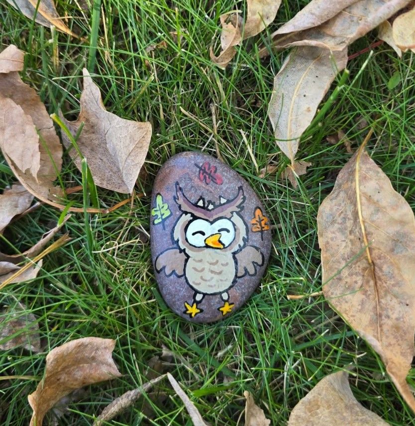 40 Cozy Autumn Rock Painting Ideas to Fall In Love With 30 fall owl painted rock