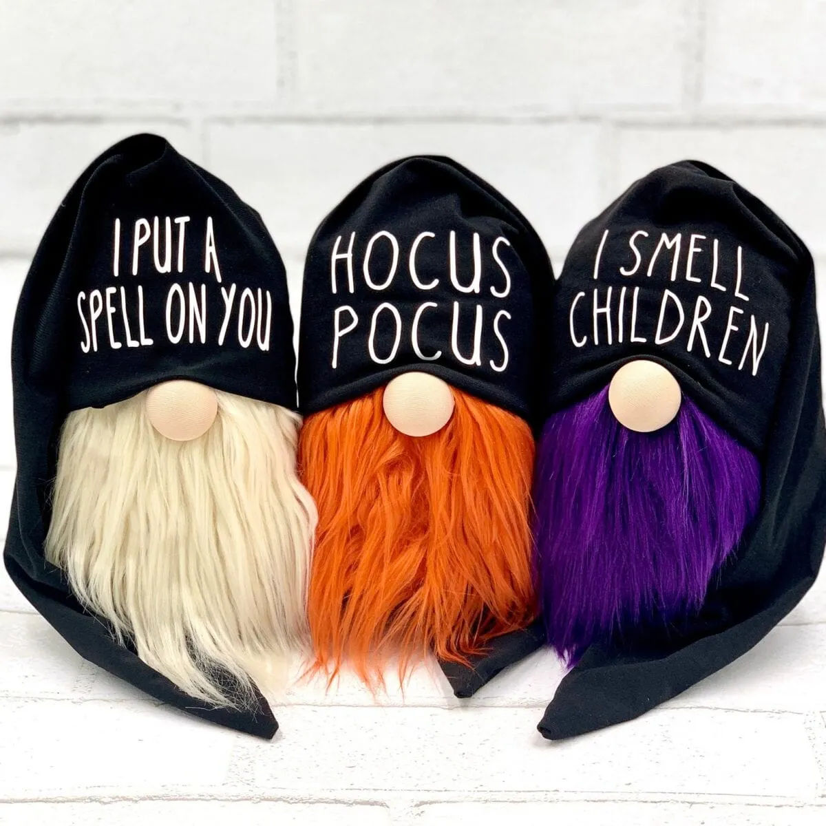 35 Glorious Hocus Pocus Crafts for a Spook-tacular Halloween 20 hocus pocus crafts