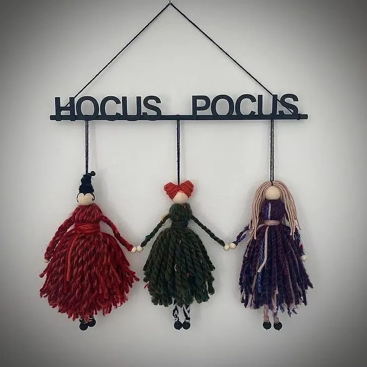 35 Glorious Hocus Pocus Crafts for a Spook-tacular Halloween 32 hocus pocus crafts