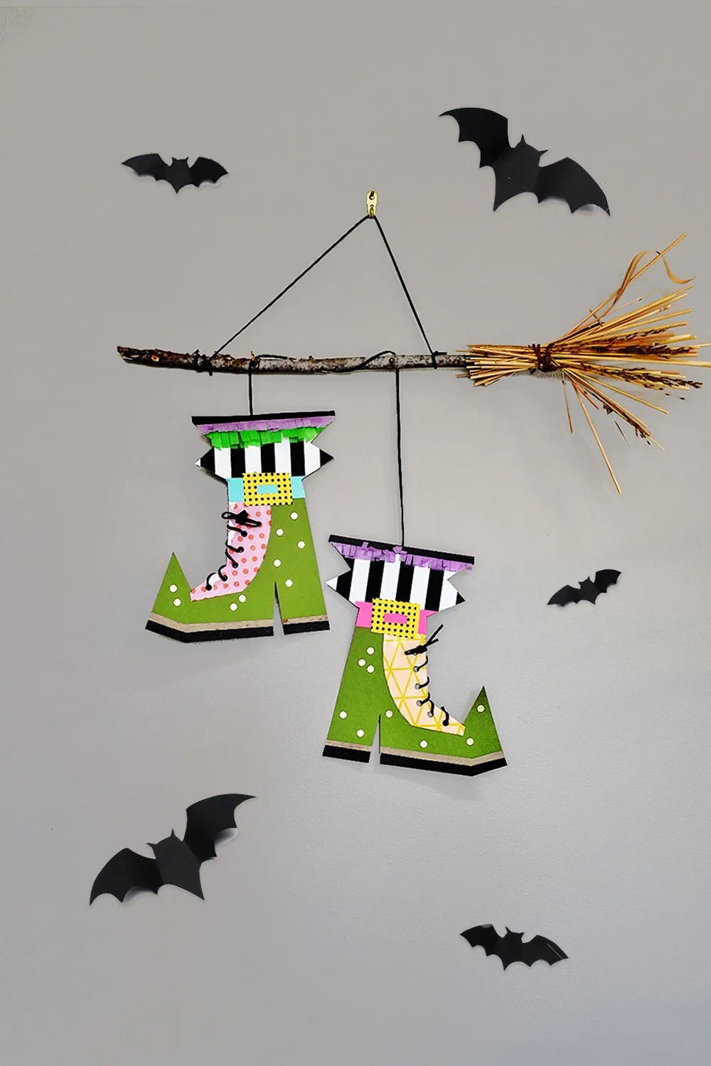 35 Glorious Hocus Pocus Crafts for a Spook-tacular Halloween 14 witch shoe craft