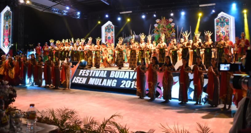 Mau Lihat Kekayaan Dan Keunikan Suku Dayak Tonton Festival Budaya Isen Mulang Mei