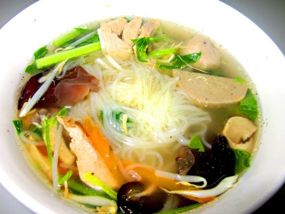 ก๋วยเตี๋ยวน้ำใส