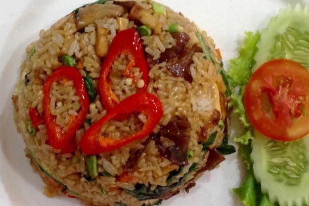 ข้าวขาวผัดกระเพรา