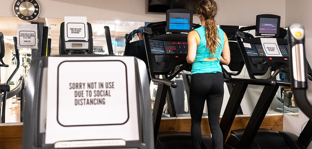 How to Safely Return to the Gym in 2021