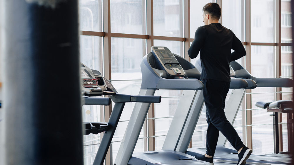 A 30 Minute Treadmill Workout To Burn More Fat (Men's Health)