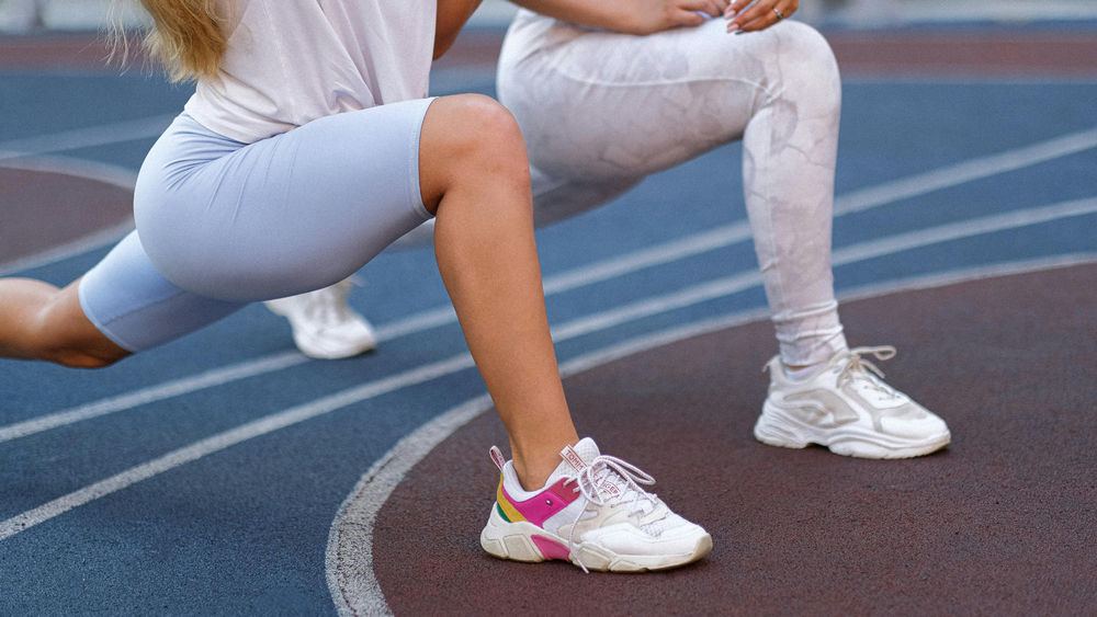How To Do Walking Lunges Properly For All The Lower-Body Benefits, According To A Trainer (Women’s Health)