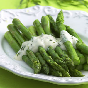 Asparagus Topped with Creamy Tarragon Sauce