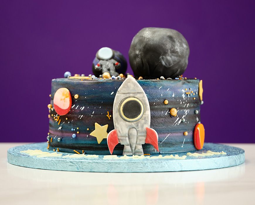 Astronaut birthday cake | Polkadots (Olga) | Flickr