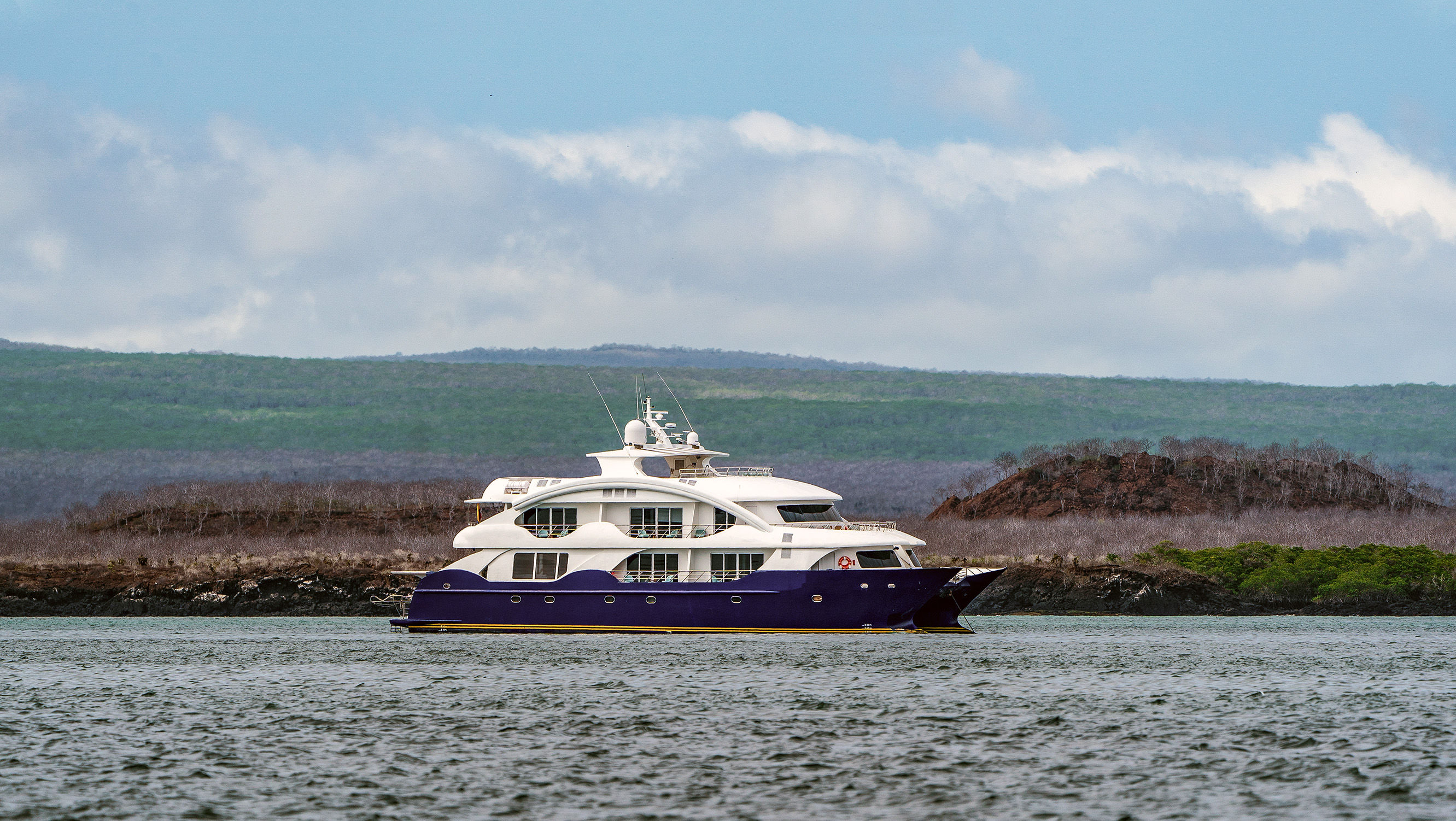 Small-ship cruise in the Galapagos