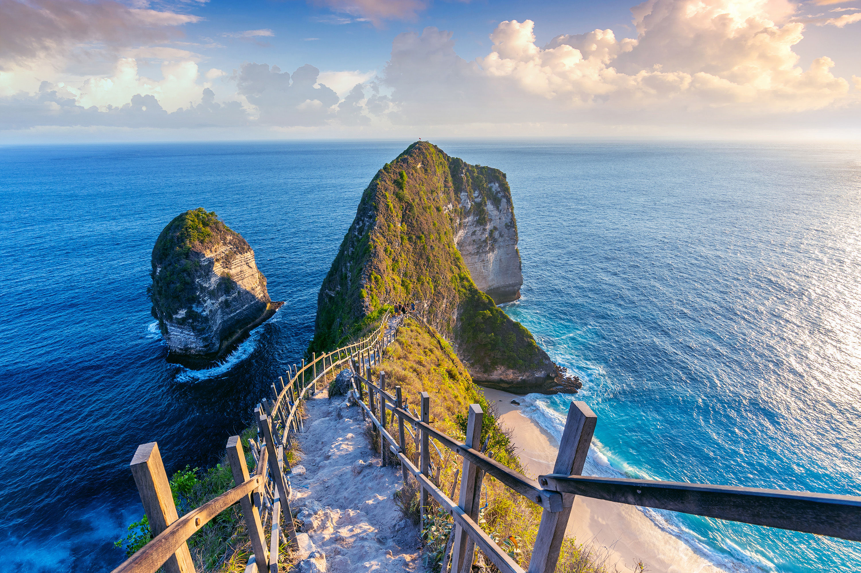 Kelingking Beach in Nusa Penida island, Bali in Indonesia