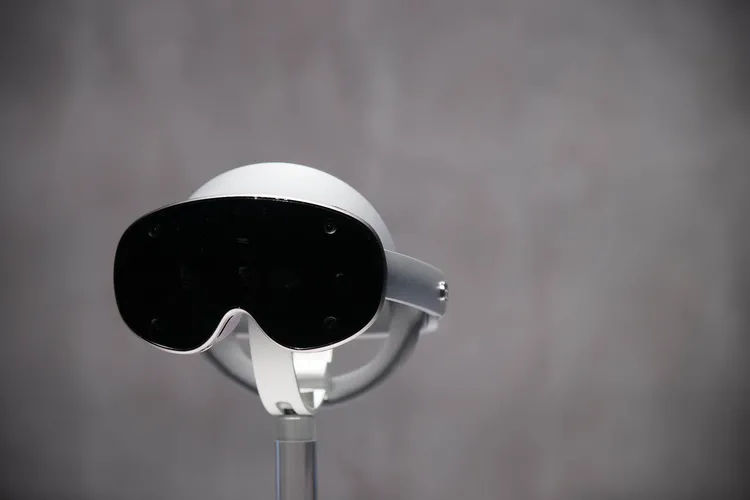 Samsung XR Headset: એપલને ટક્કર આપવા માટે સેમસંગનો હેડસેટ ટૂંક સમયમાં લોન્ચ થશે, ટીઝર રિલીઝ 3 Untitled%201