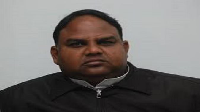 LS Polls: SPને મોટો ફટકો, શિવપાલના યુ-ટર્ન અને આશુતોષ મૌર્યના બળવાખોર વલણ બાદ હવે અખિલેશ શું લેશે નિર્ણય? 6 sp mla 1709026514