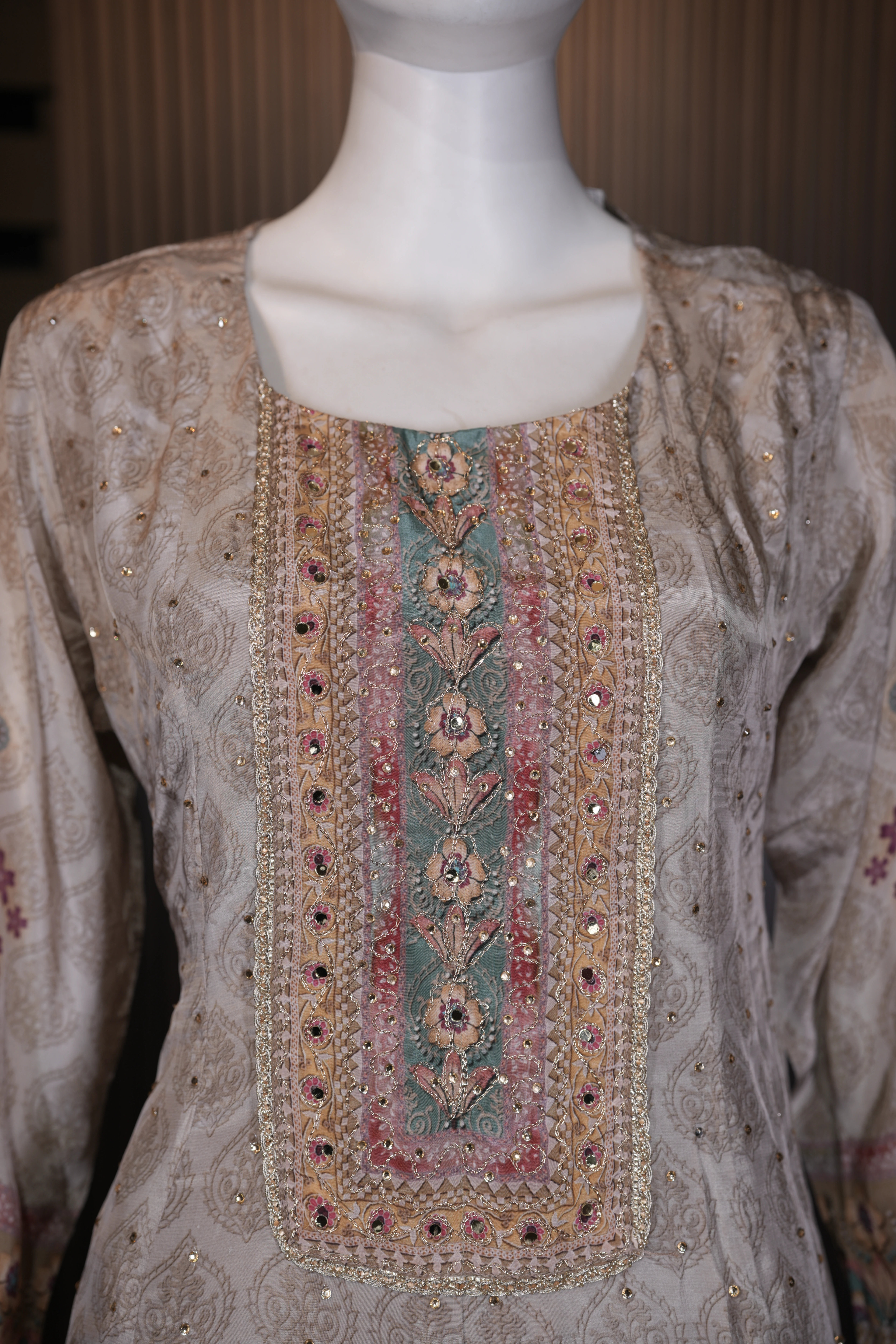 Ivory Pastel Embroidered 3-Piece Suit Set thumbnail 4