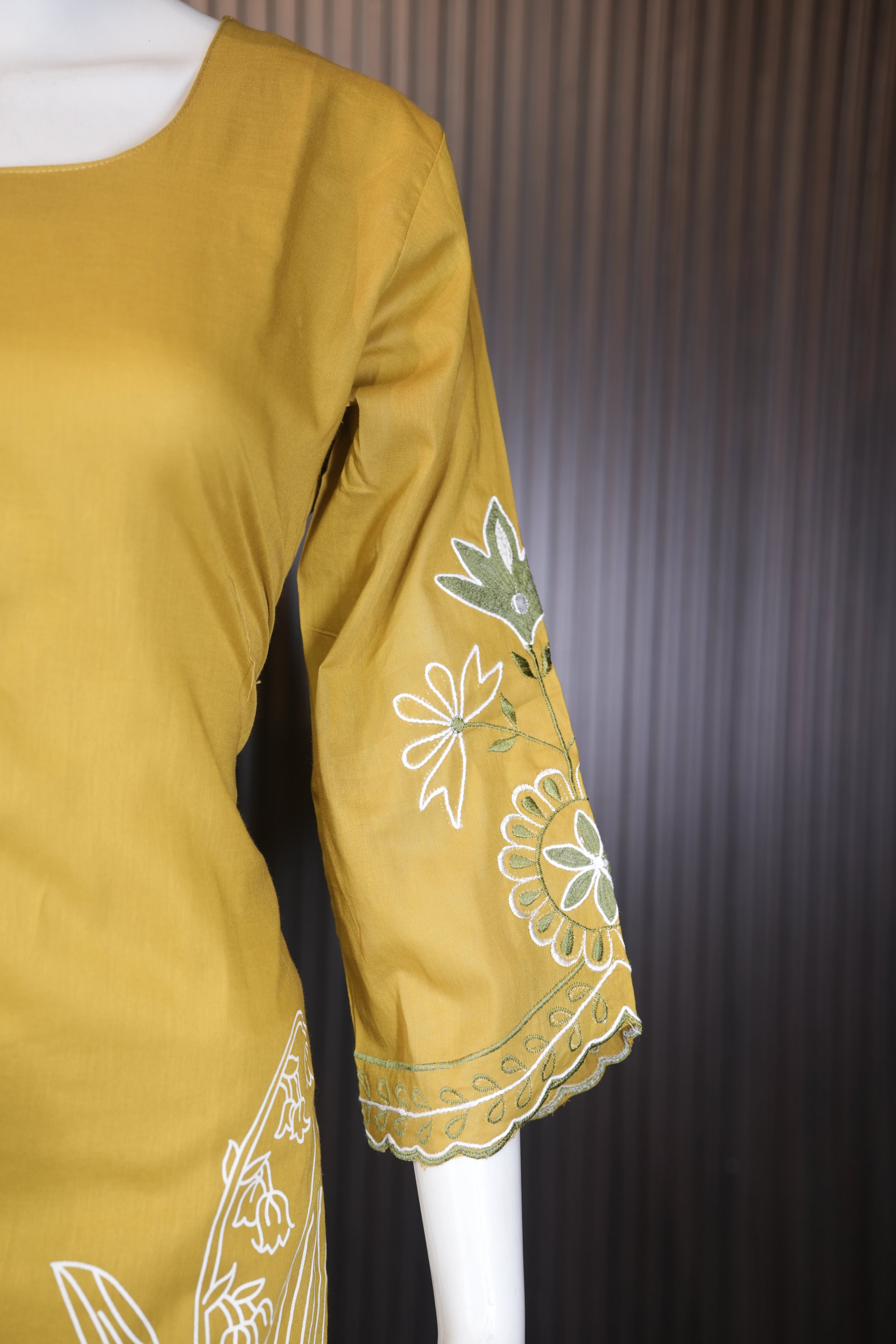 Mustard Meadow Printed 3-Piece Suit Set thumbnail 9