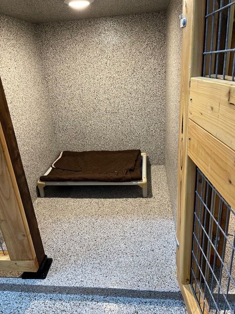 Round-Up Stalls kennel area