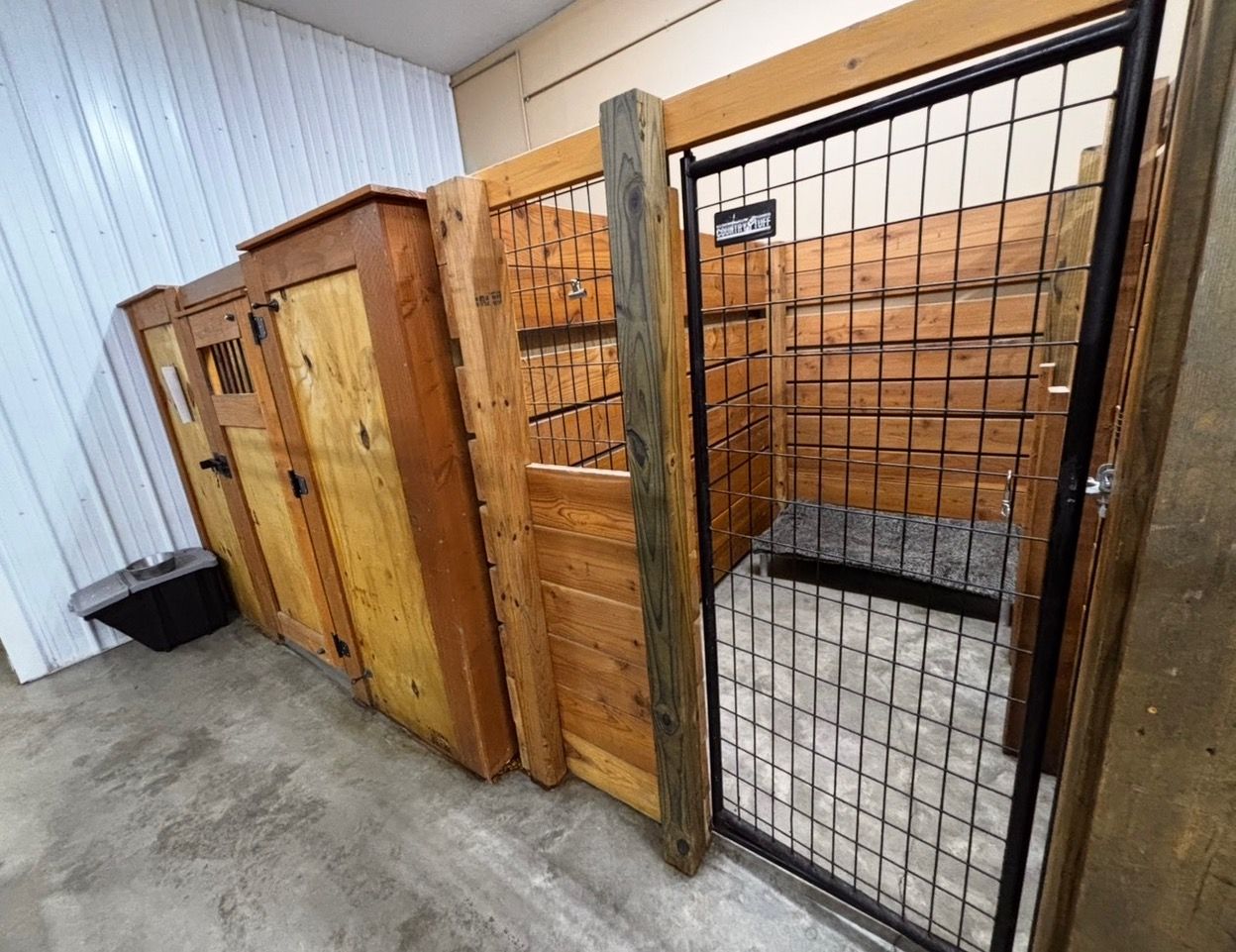 Pet boarding suite accommodations