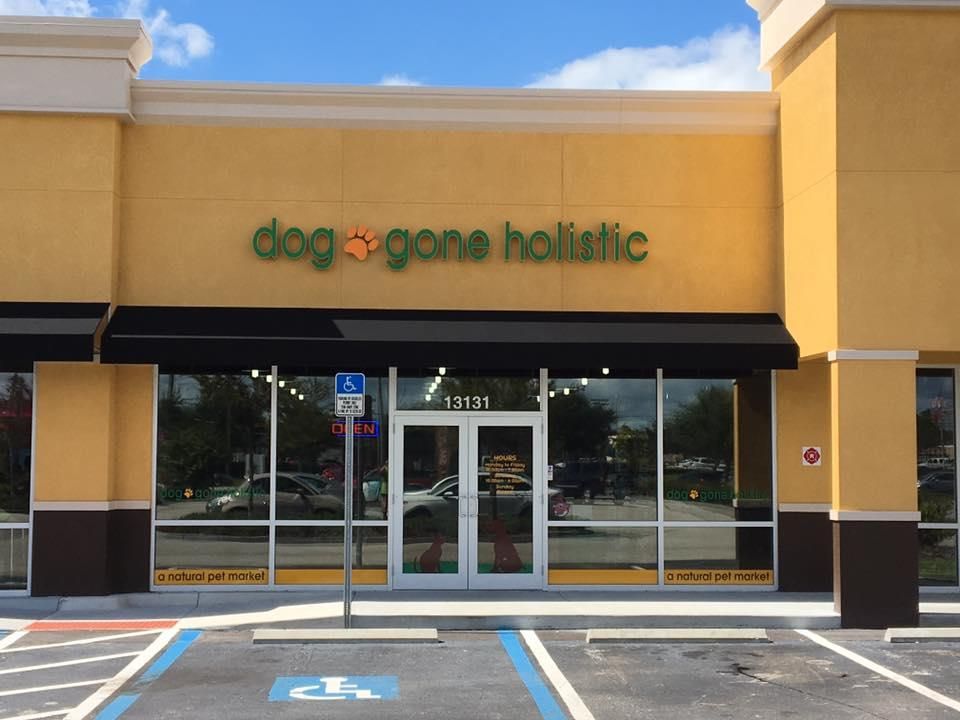 Local pet supply store in Brandon, FL