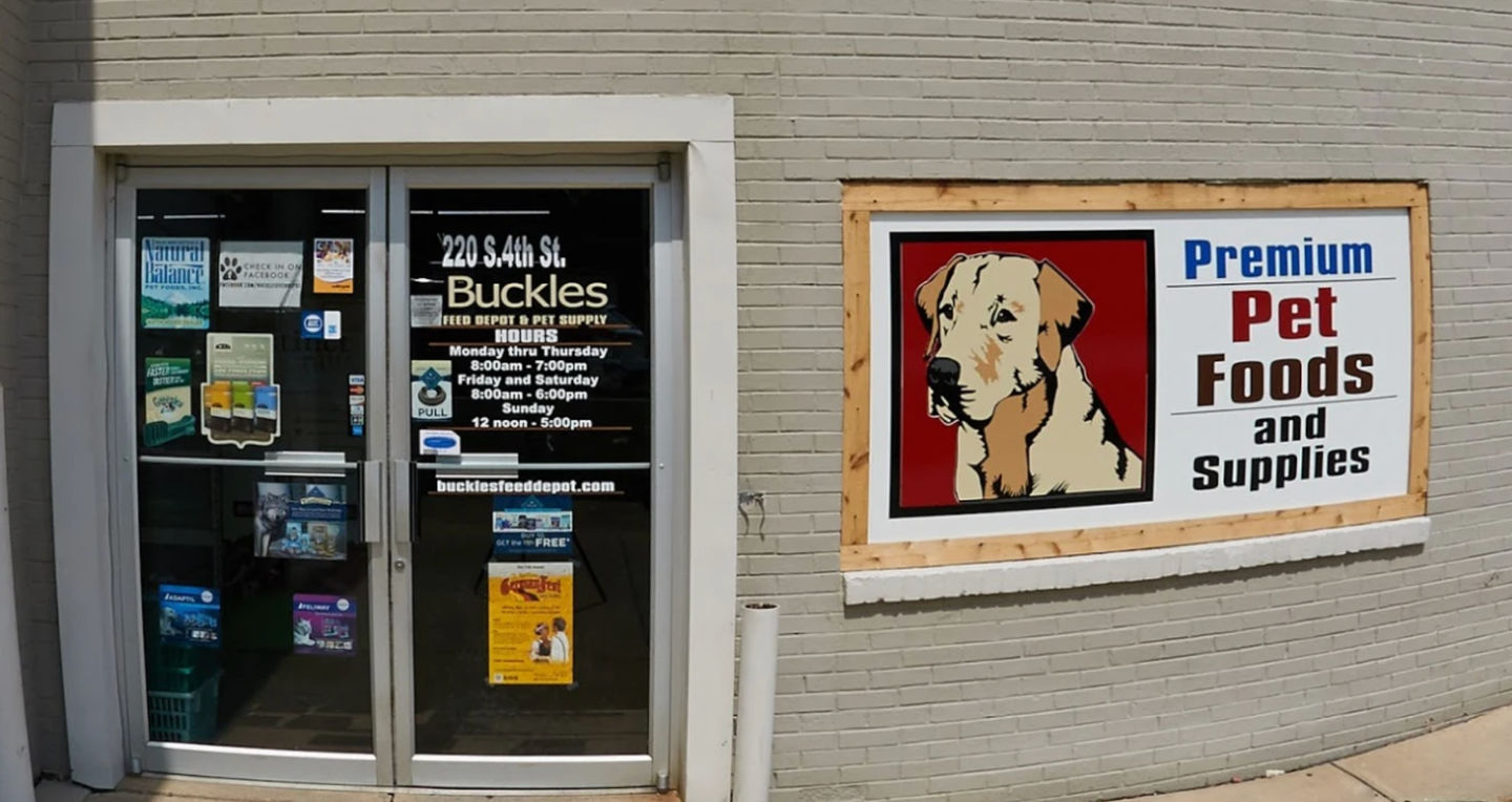 Petco opens new store in Jeffersonville with indoor dog training park,  self-service washing stations