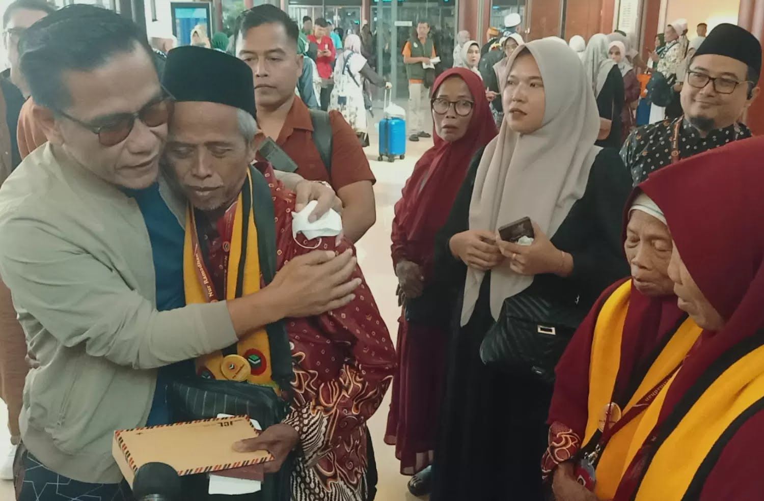 Viral! Guru Madin Demak Didenda Rp25 Juta Setelah Dilempar Sandal – Begini Kronologinya