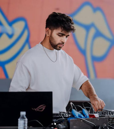 DJ — book artists for corporate offsites