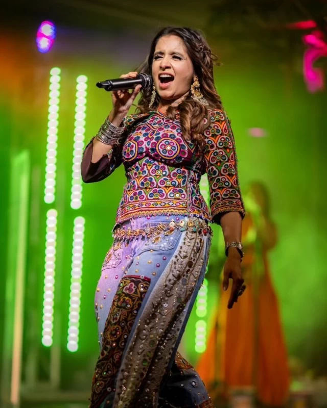 Aishwarya Majmudar — preview 4