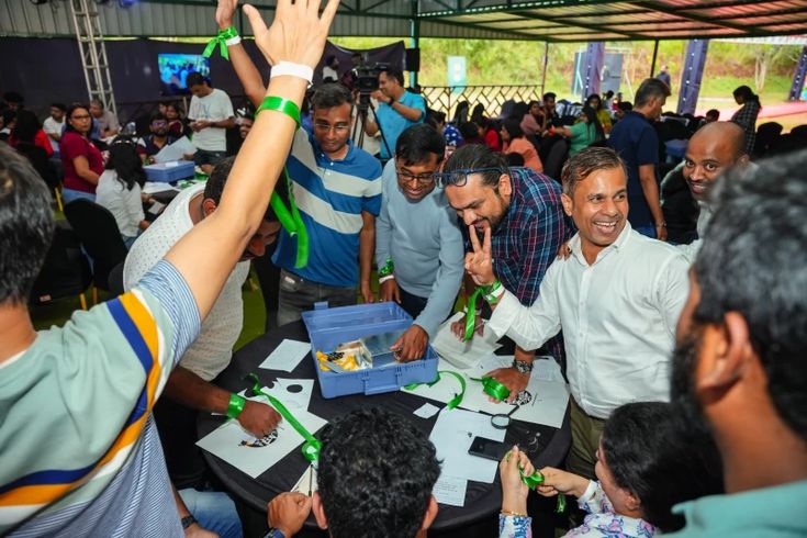 Team Building For MUFG — corporate event photo 10 by ShowMaker