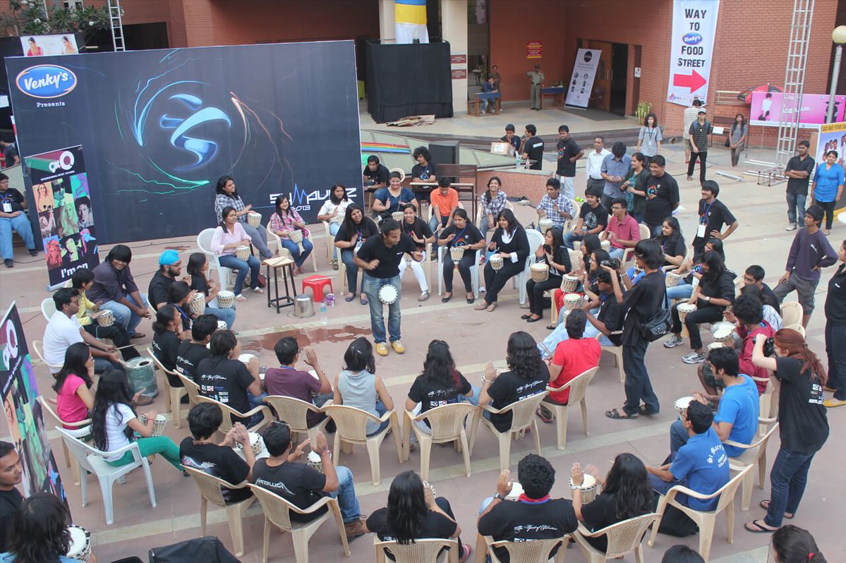 Team Building For MUFG — corporate event photo 5 by ShowMaker