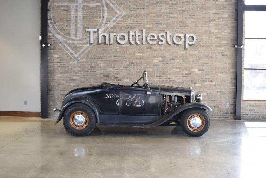 NICE 1930 Ford Roadster