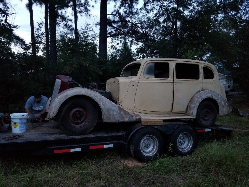 1937 Packard Senior 1500