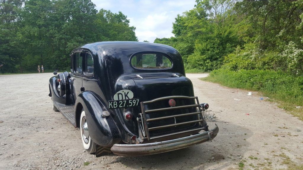 1939 Packard Twelve 1708 7 pers Touring Sedan Limo